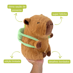Capivara com Mochila - 30CM